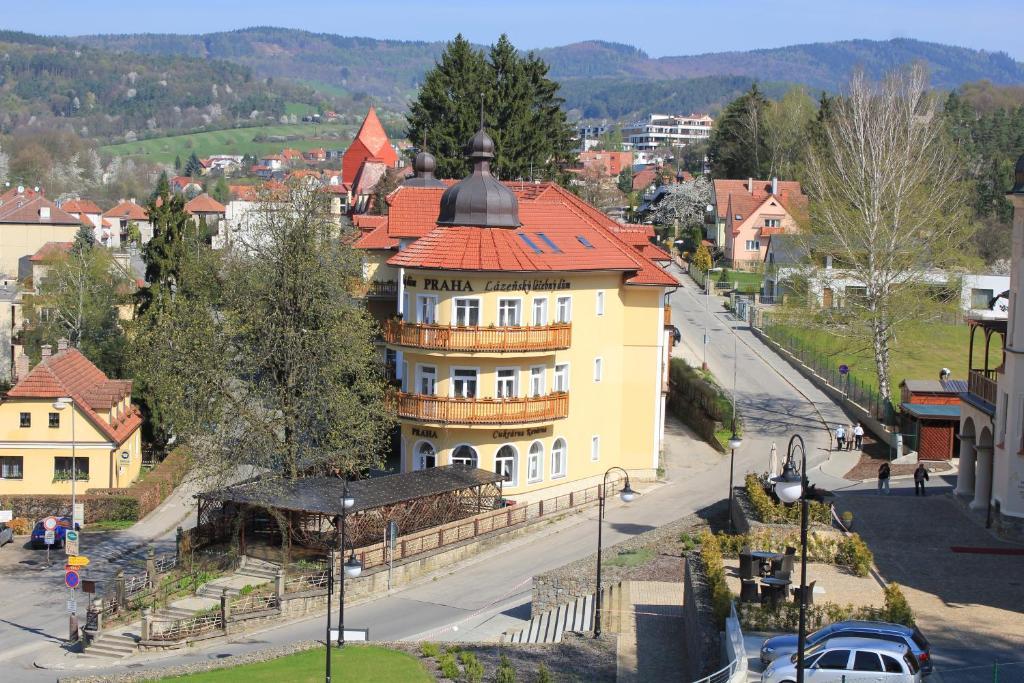 Hotel Lazensky Lecebny Dum Praha Luhačovice Exterior foto