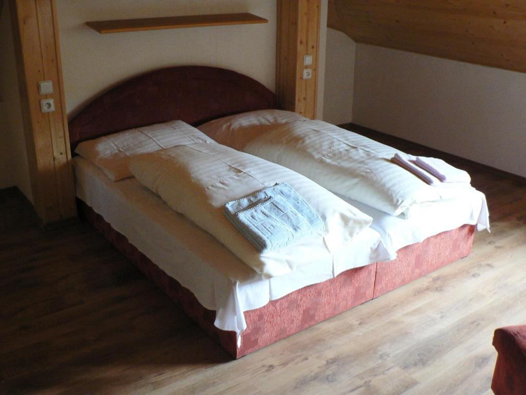 Hotel Lazensky Lecebny Dum Praha Luhačovice Zimmer foto
